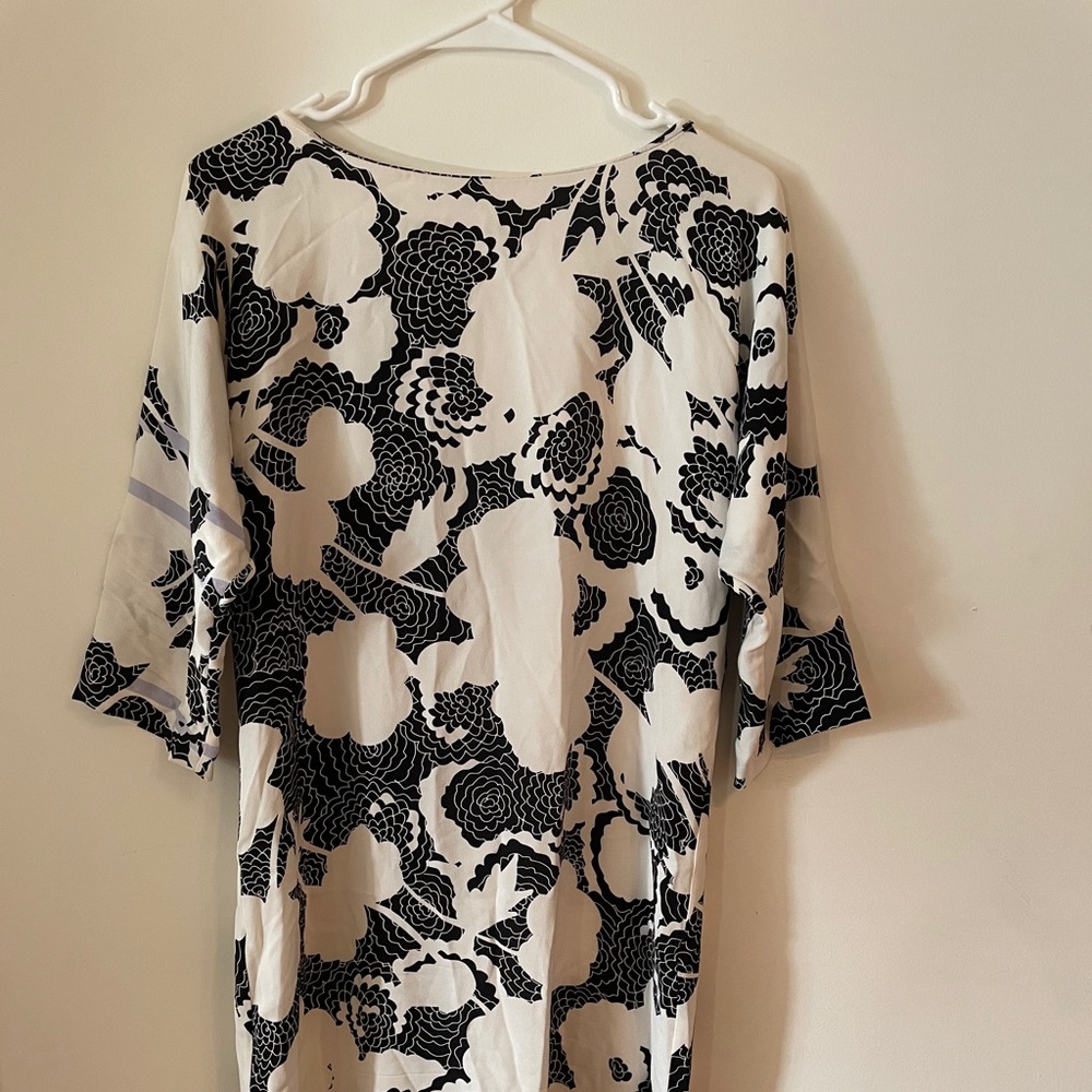 DVF long sleeve silk dress w back button down, sz8